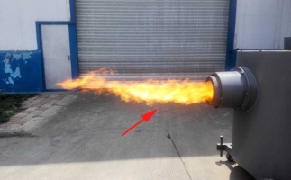 山西客戶來(lái)廠驗(yàn)收設(shè)備，生物質(zhì)燃燒機(jī)一次性點(diǎn)火成功。